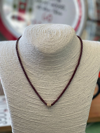 Cassie Necklace - Crimson