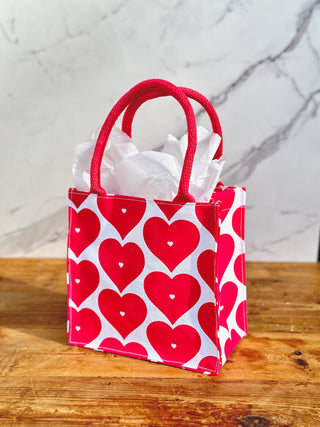 flirty valentines gift bag with red hearts