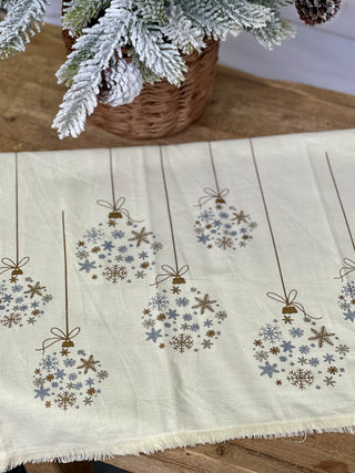 Sparkling Snowflake Towel and Spoon Set