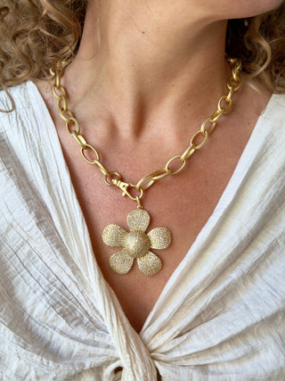 Wildflower on Etched Chain Necklace - Gold